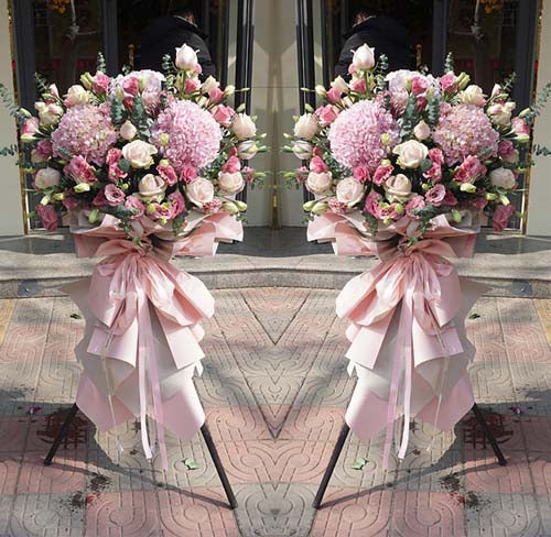 Pinky Moment