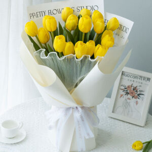 Meet the beauty - 19 Tulips in a bouquet - Image 1